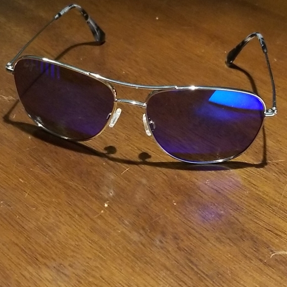 Maui Jim Sunglasses - Picture 7 of 10
